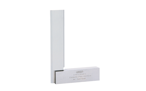 90°Beveled Edge Squares With Wide Base